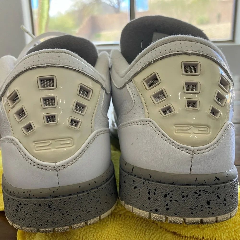 Jordan Flight 1 low - Picture 2 of 7